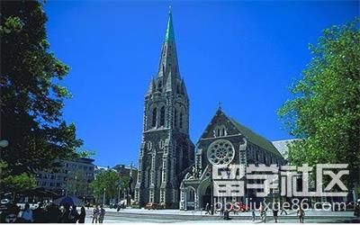 新西兰本科留学费用